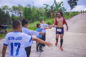 BIB: 3525, 212
                            <button type="button" onclick="openModal(21898141)" class="btn btn-primary btn-sm float-right btn-popup" data-toggle="modal" data-target=".modal-high-quality">
                        <i class="fas fa-shopping-cart"></i> Add to Cart
                    </button>
                                            <button type="button" onclick="isThisMe(21898141, true)" class="btn btn-success btn-sm float-right btn-popup btn-isme hidden" data-toggle="tooltip" data-placement="bottom" title="นี่คือรูปของคุณใช่ไหม คลิกที่นี่เพื่อเอาเข้าอัลบั้ม">
                        <i class="fas fa-plus"></i> Add to album
                    </button>
                    <button type="button" onclick="isThisMe(21898141, false)" class="btn btn-warning btn-sm float-right btn-popup btn-isnotme hidden">
                        <i class="fas fa-ban"></i> Remove from album
                    </button>